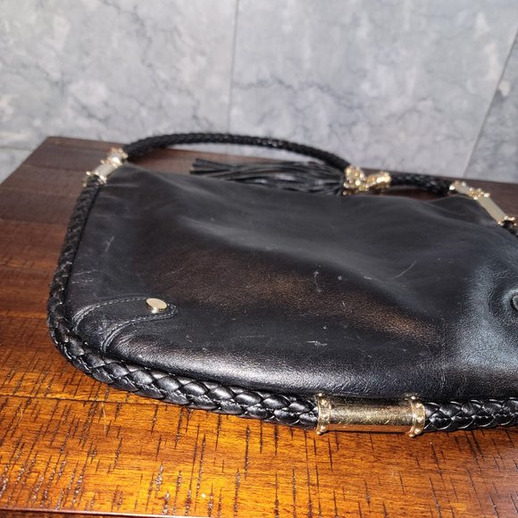 Authentic Vintage Gucci Black Leather Britt Tassel Bag - Picture 4 of 12